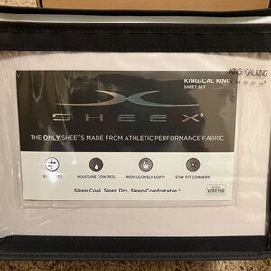 Sheex bed sheets NIB       size:King/CalKing  color:silver cloud